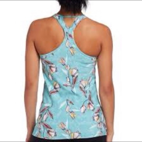 NWT - CALIA by Carrie Underwood Fitted Move Tank - Picture 2 of 11